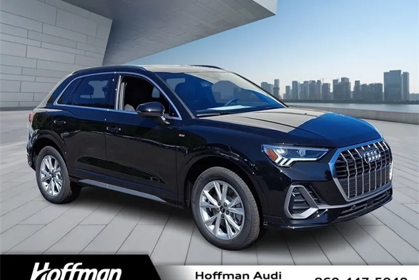 2025 Audi Q3 45 TFSI S line Premium photo 1