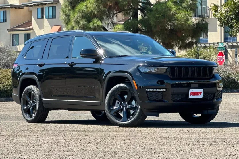 2025 Jeep Grand Cherokee Limited photo 1