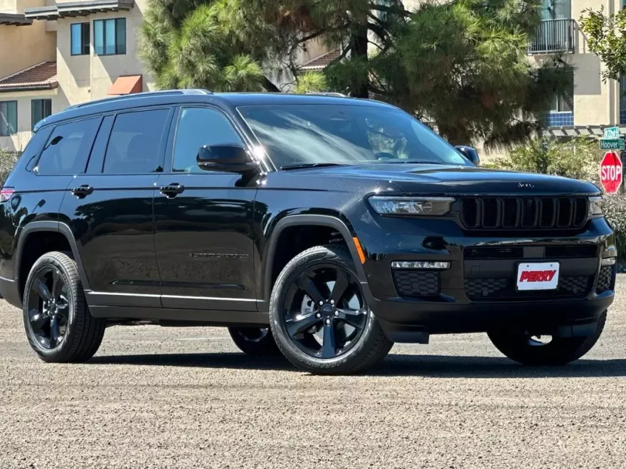 2025 Jeep Grand Cherokee Limited photo 1
