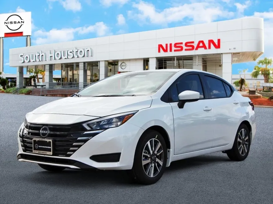 2025 Nissan Versa 1.6 SV photo 1
