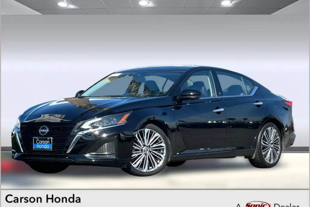 2024 Nissan Altima 2.5 SL photo 1