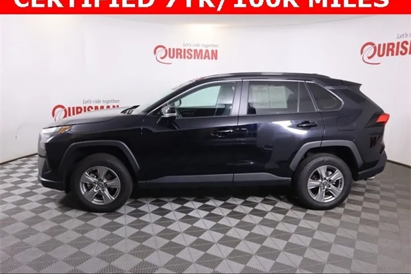 2024 Toyota RAV4 XLE photo 1