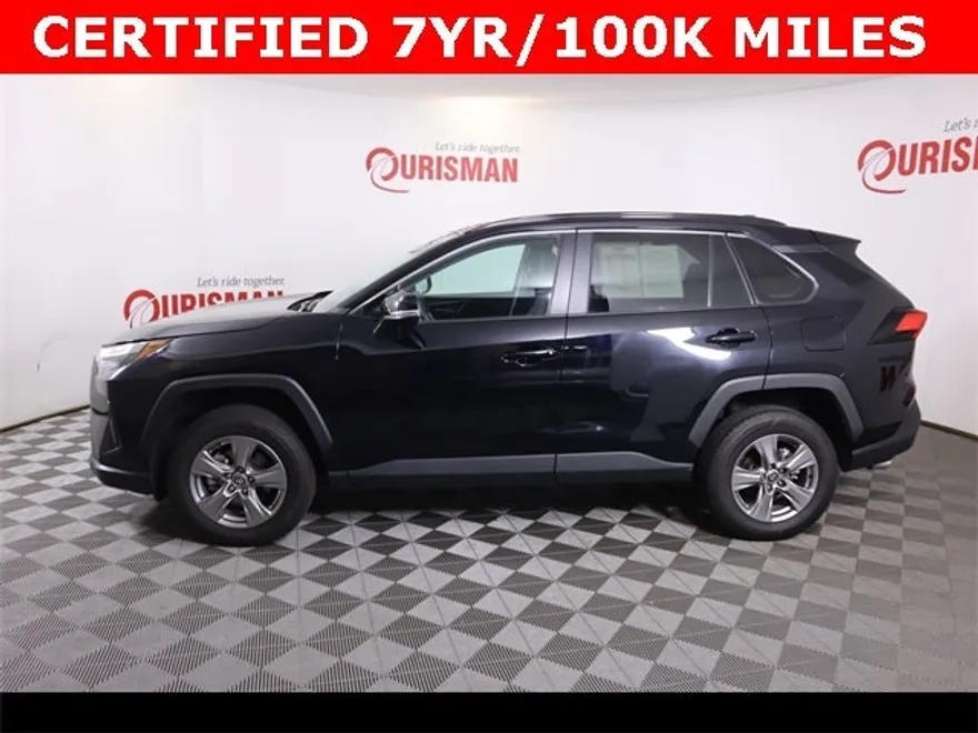 2024 Toyota RAV4 XLE photo 1
