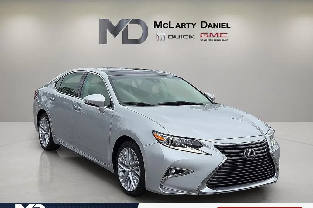 2016 Lexus ES 350 photo 1