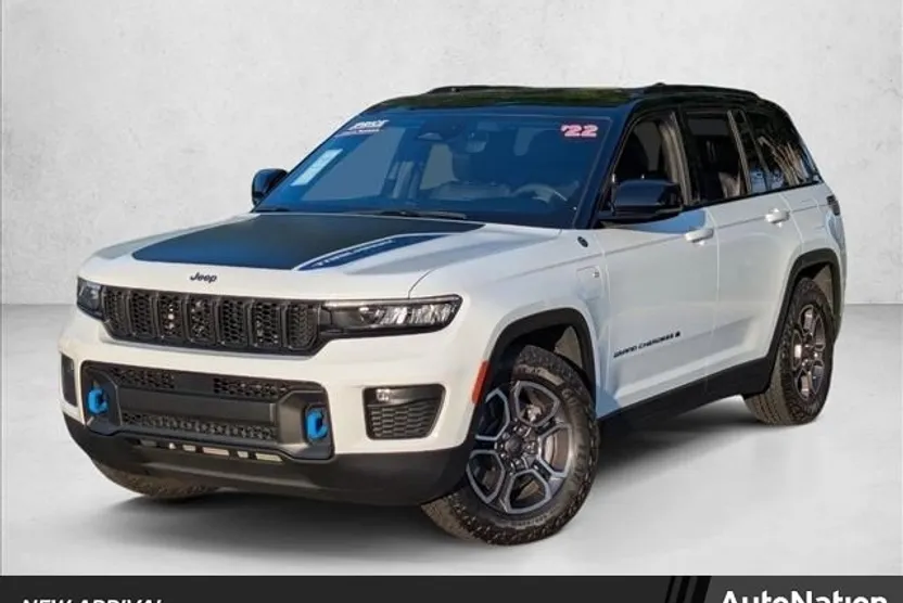 2022 Jeep Cherokee Trailhawk 4xe photo 1
