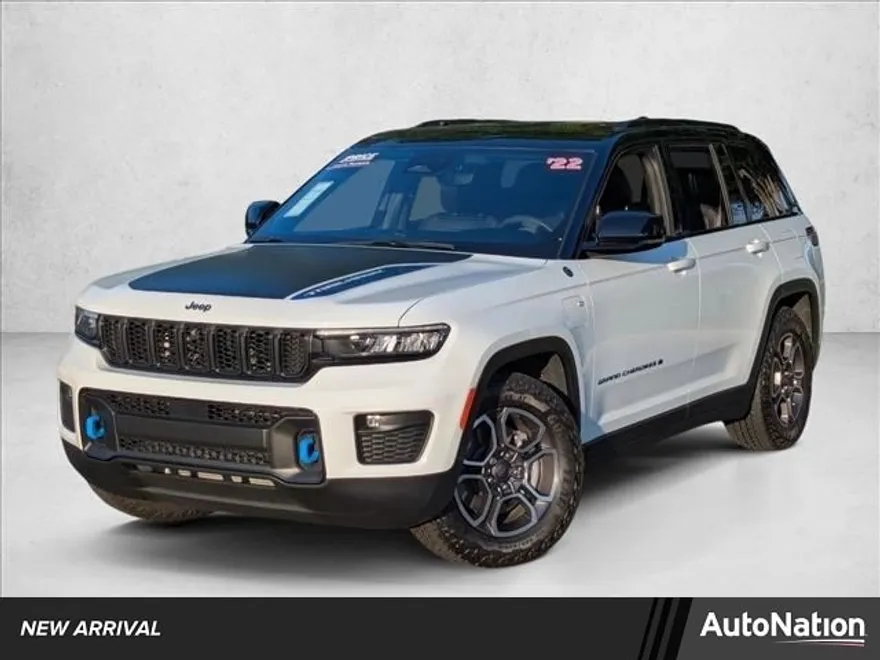 2022 Jeep Cherokee Trailhawk 4xe photo 1