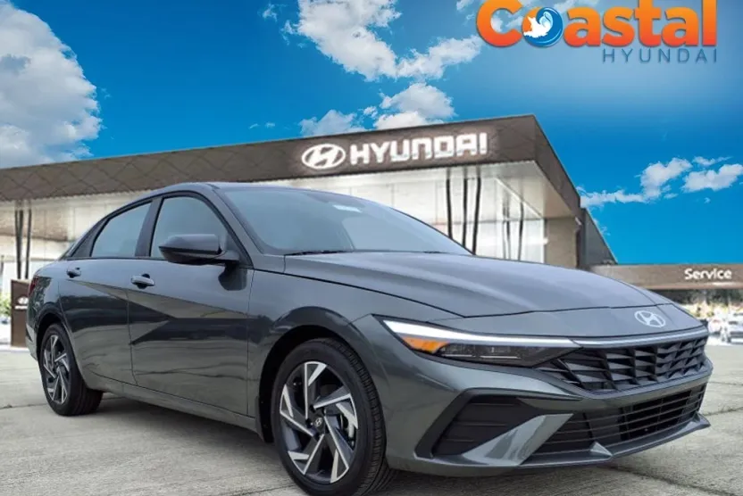 2025 Hyundai Elantra SEL Sport photo 1