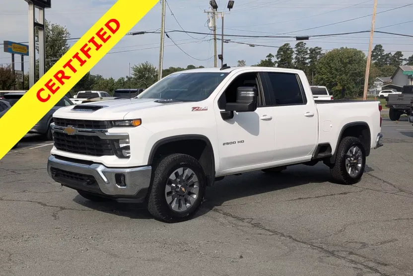 2024 Chevrolet Silverado 2500HD LT photo 1