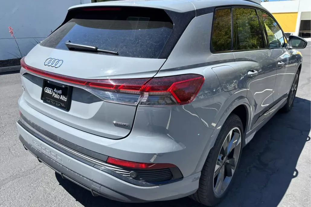 2024 Audi Q4 E-tron Premium Plus photo 1