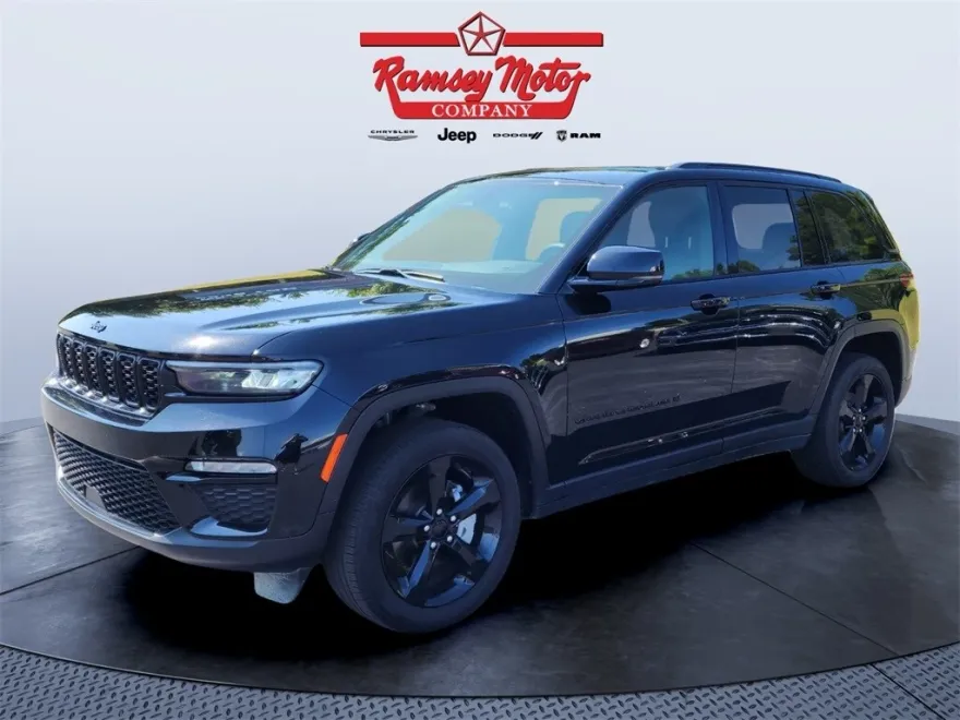 2024 Jeep Grand Cherokee Limited photo 1