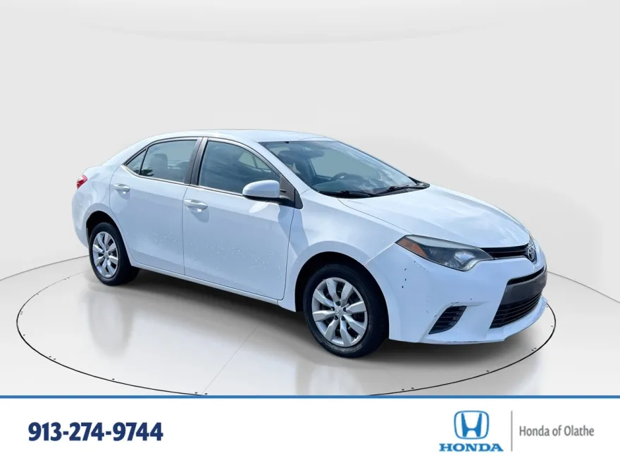 2015 Toyota Corolla L photo 1