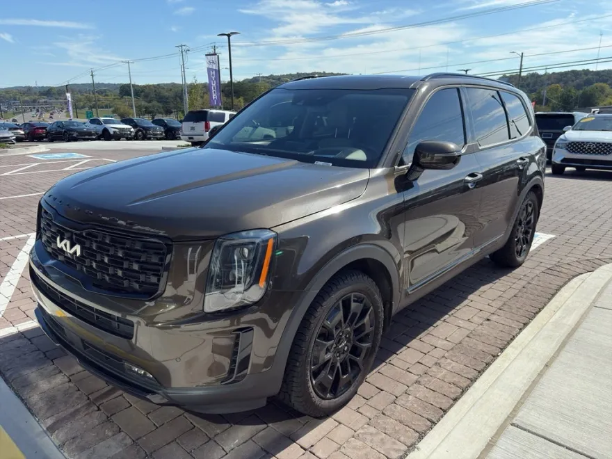 2022 Kia Telluride SX photo 1