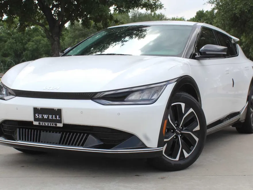 2022 Kia EV6 Wind photo 1