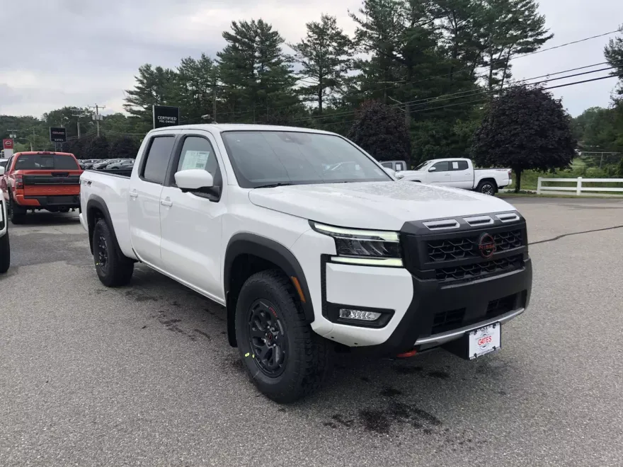 2025 Nissan Frontier PRO-4X photo 1