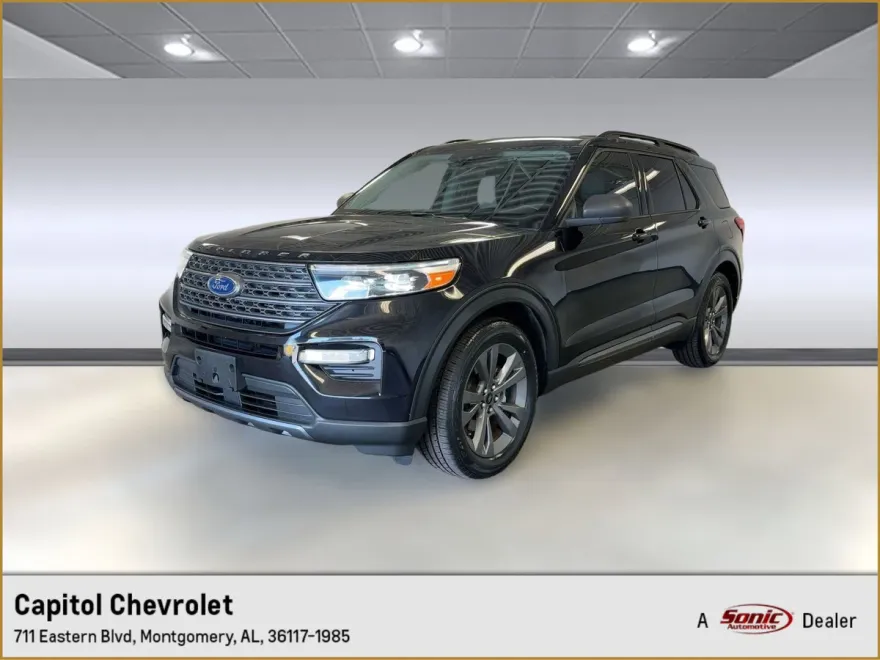 2021 Ford Explorer XLT photo 1