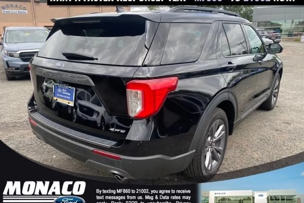 2022 Ford Explorer XLT photo 1