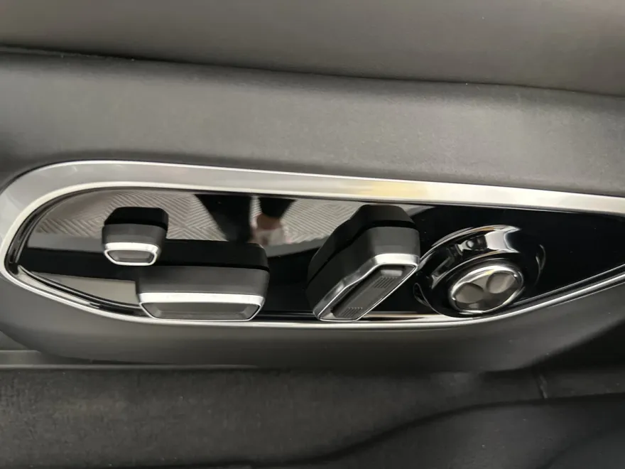 2025 Jeep Grand Cherokee L Summit Reserve photo 1