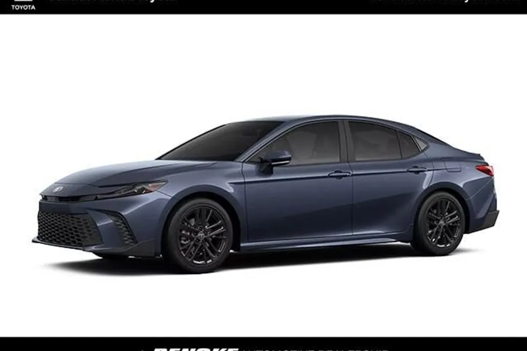 2026 Toyota Camry SE photo 1