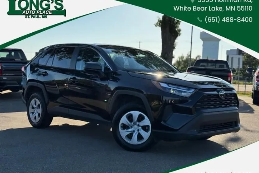 2024 Toyota RAV4 LE photo 1