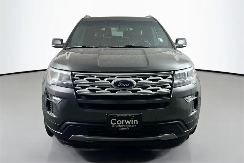 2019 Ford Explorer XLT photo 1