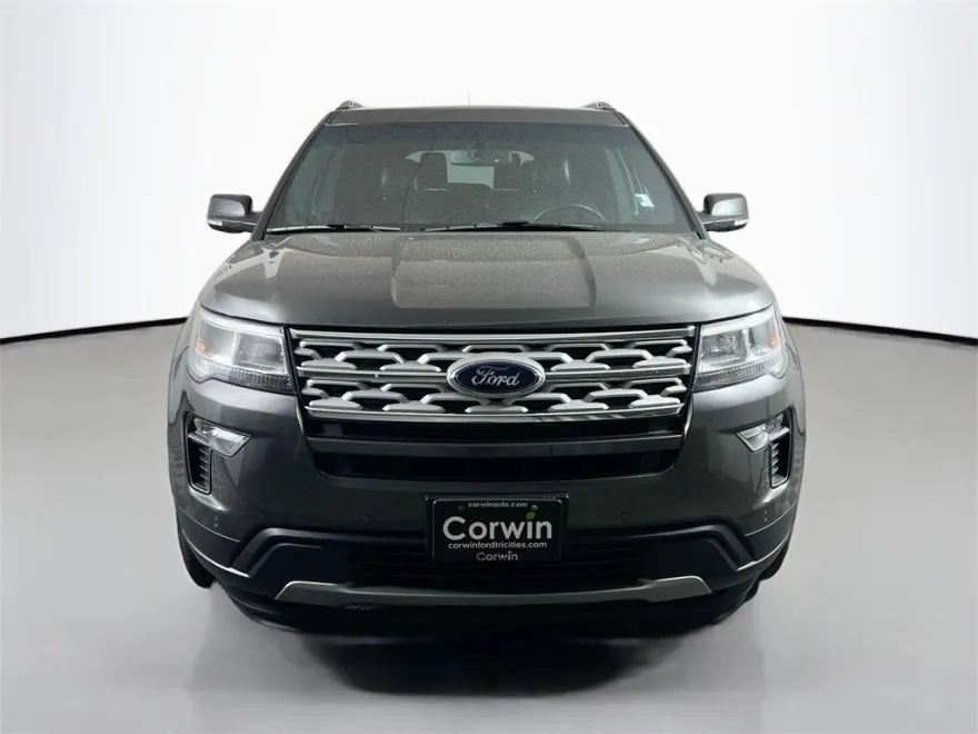 2019 Ford Explorer XLT photo 1