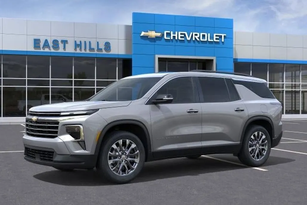 2026 Chevrolet Traverse 2LT photo 1