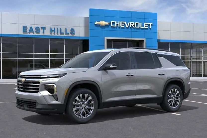 2026 Chevrolet Traverse 2LT photo 1