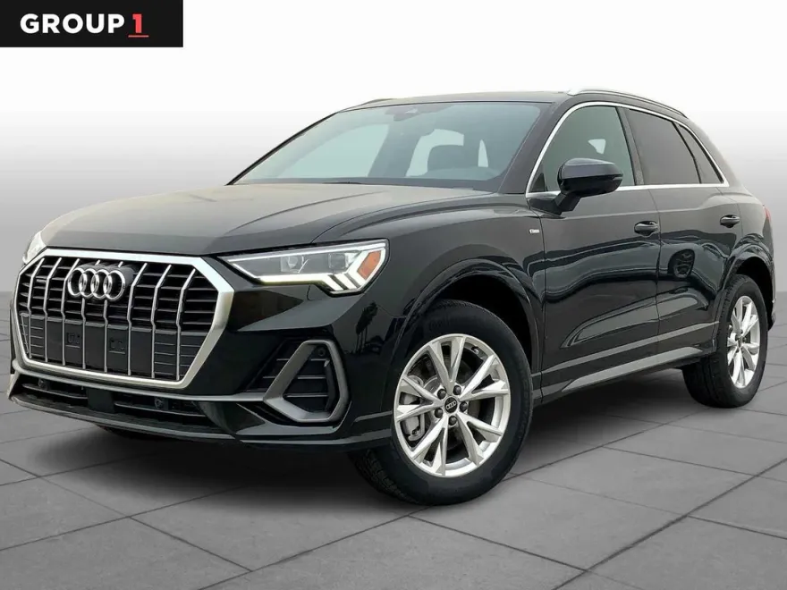 2025 Audi Q3 45 TFSI S line Premium Plus photo 1