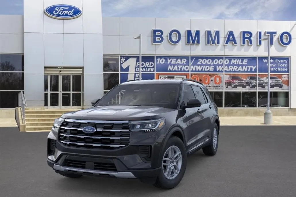 2025 Ford Explorer photo 1