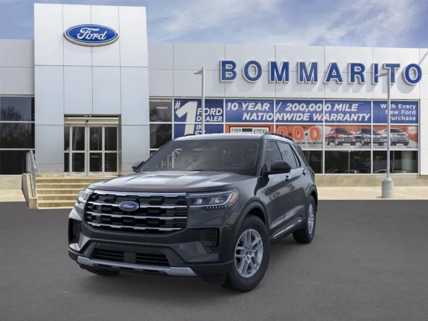2025 Ford Explorer photo 1