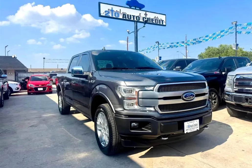 2019 Ford F-150 Platinum photo 1