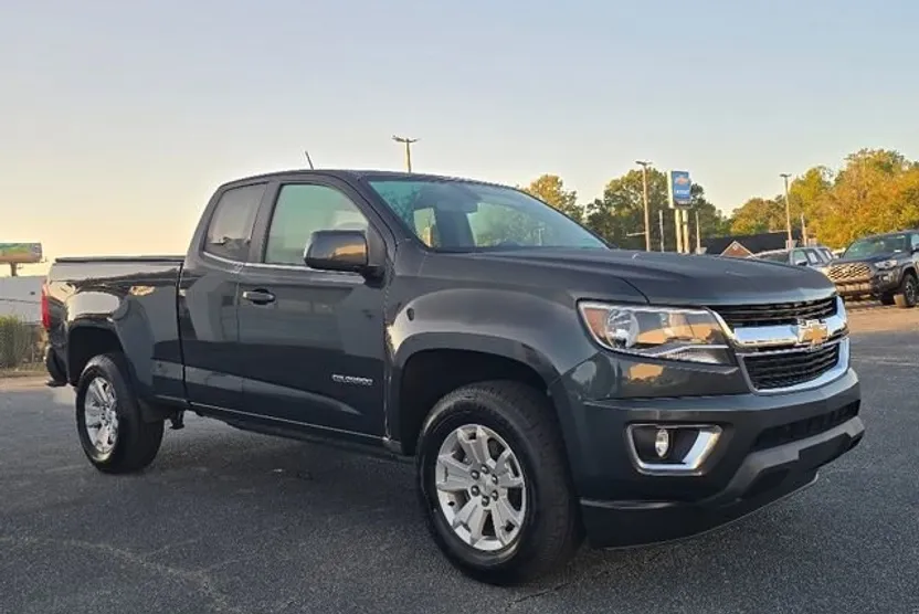 2018 Chevrolet Colorado LT photo 1