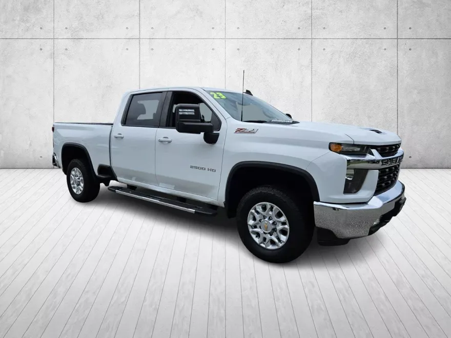 2023 Chevrolet Silverado 2500HD LT photo 1