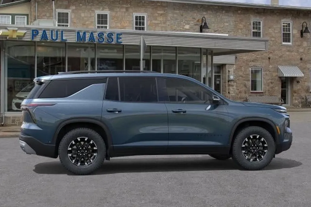 2026 Chevrolet Traverse Z71 photo 1