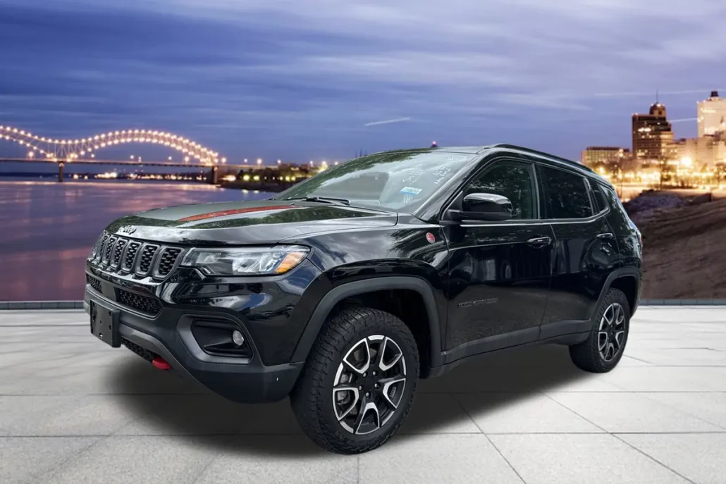 2024 Jeep Compass Trailhawk photo 1