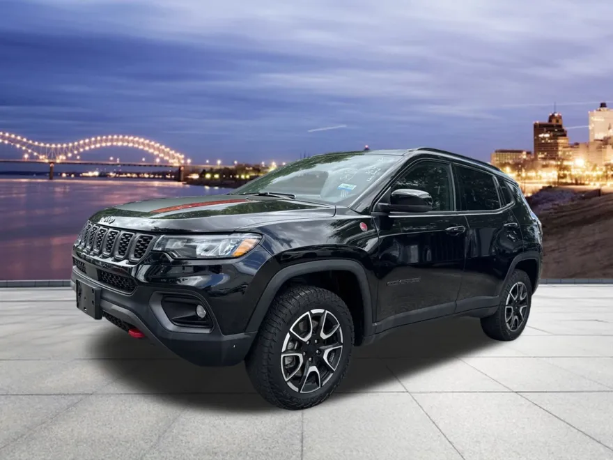 2024 Jeep Compass Trailhawk photo 1