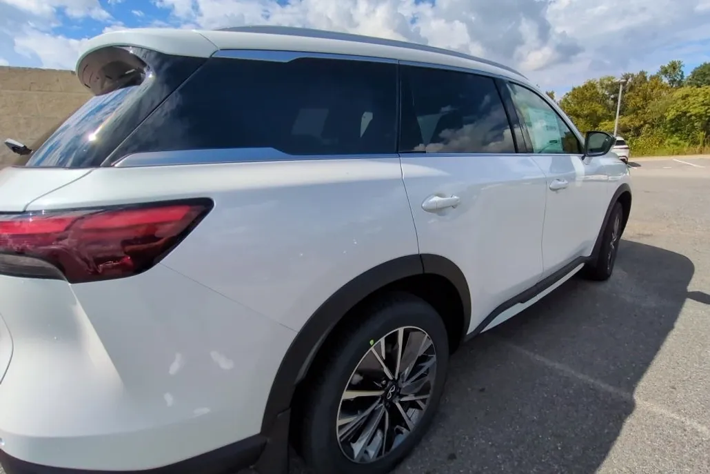 2026 Infiniti QX60 Luxe AWD photo 1
