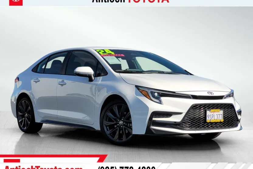 2024 Toyota Corolla SE photo 1