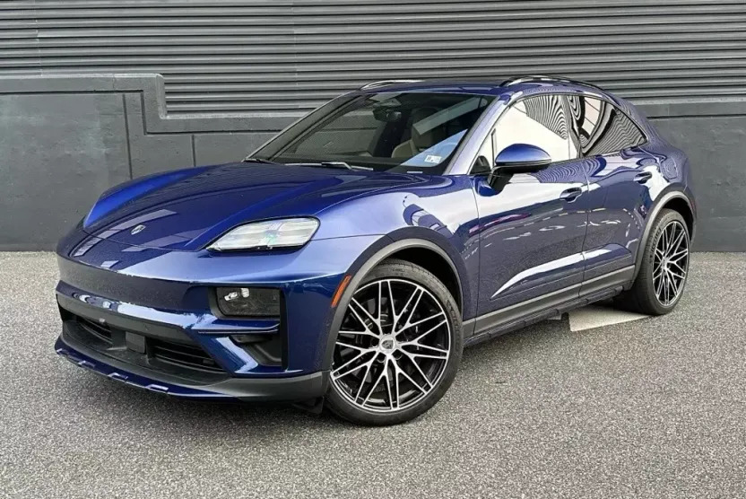 2024 Porsche Macan Electric Turbo photo 1