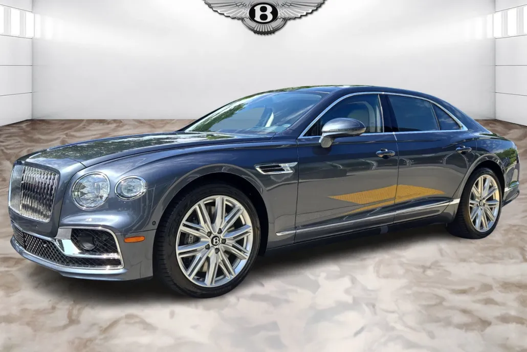 2023 Bentley Flying Spur V8 photo 1