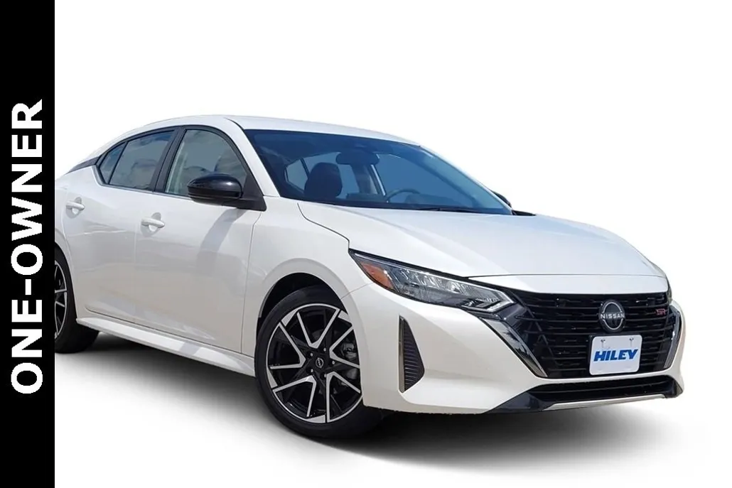 2024 Nissan Sentra SR photo 1
