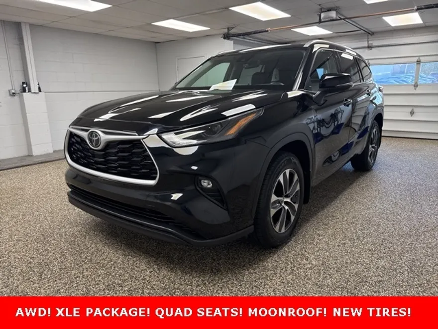 2022 Toyota Highlander XLE photo 1