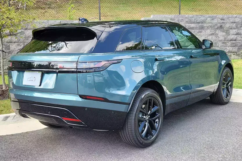 2026 Land Rover Range Rover Velar P250 Dynamic SE photo 1
