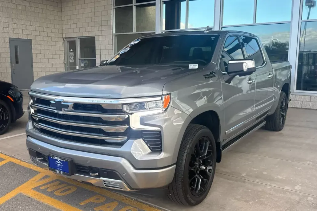 2025 Chevrolet Silverado 1500 High Country photo 1
