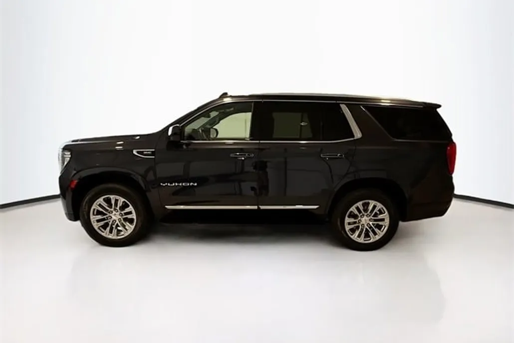 2023 Gmc Yukon SLT photo 1