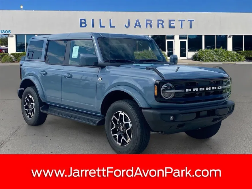 2025 Ford Bronco Outer Banks photo 1
