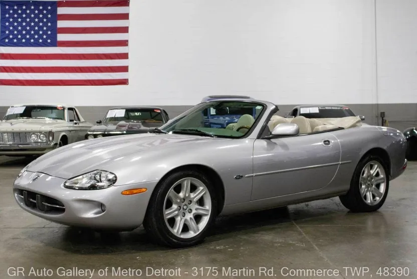 2000 Jaguar XK 8 photo 1