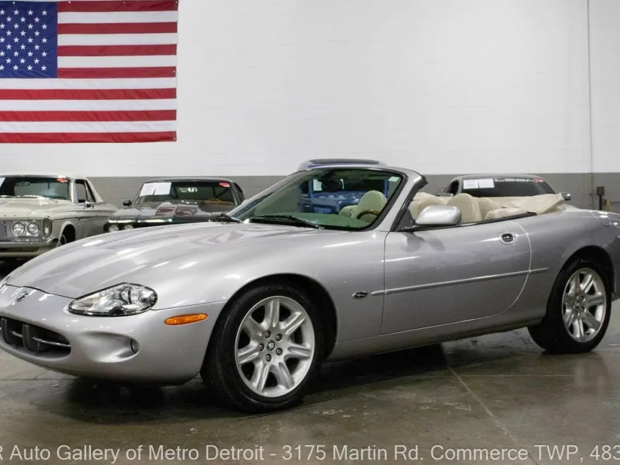 2000 Jaguar XK 8 photo 1
