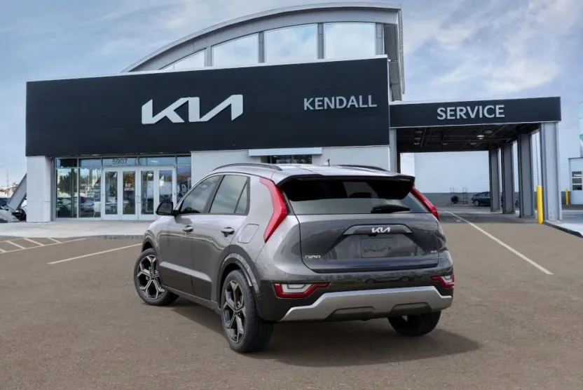 2025 Kia Niro SX Touring photo 1