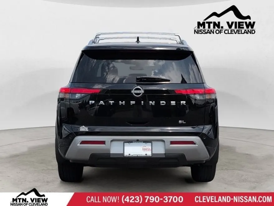 2023 Nissan Pathfinder SL photo 1